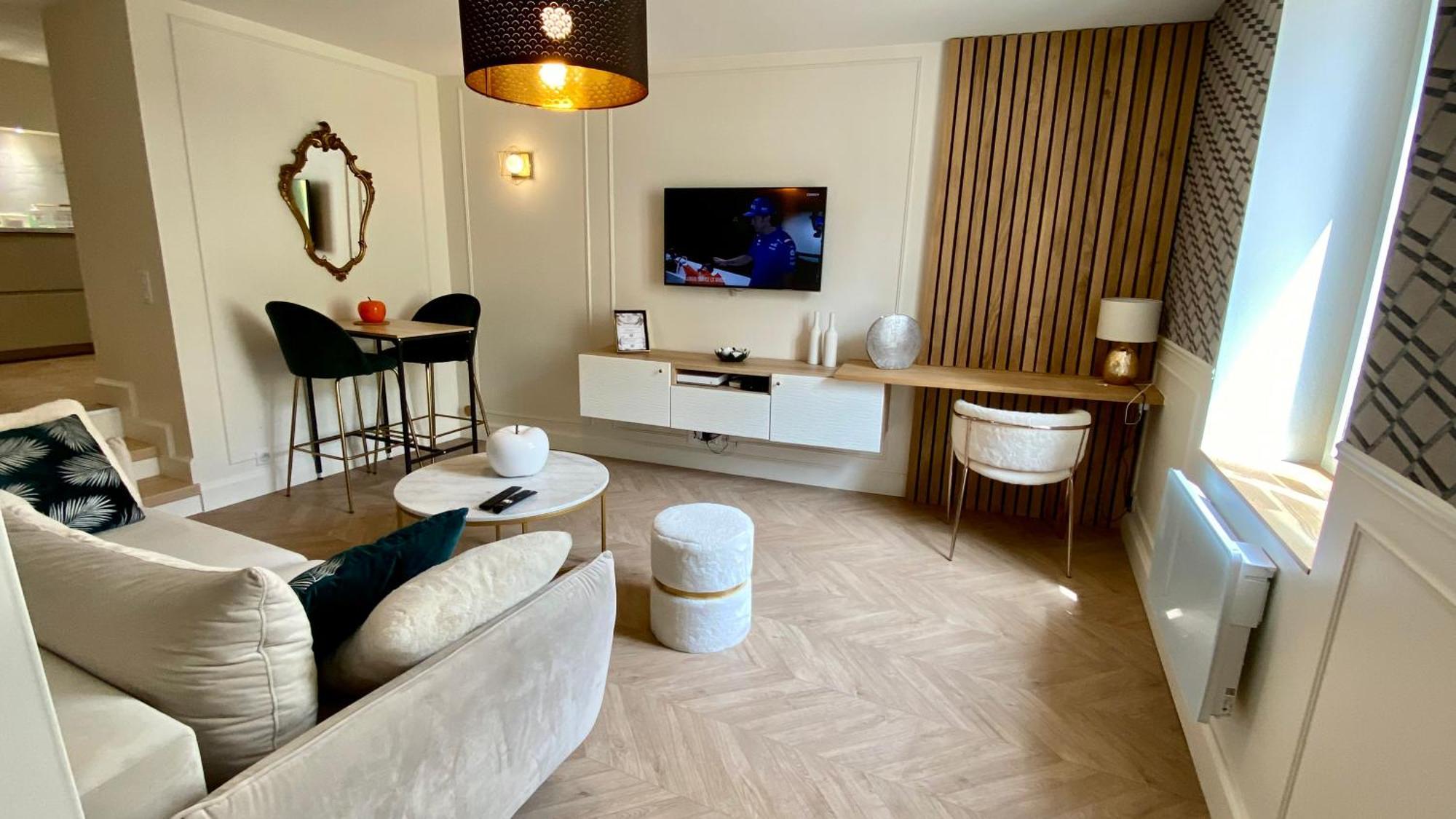 Superbe Appartement Terrasse Et Parking Gratuit Auxerre Dış mekan fotoğraf